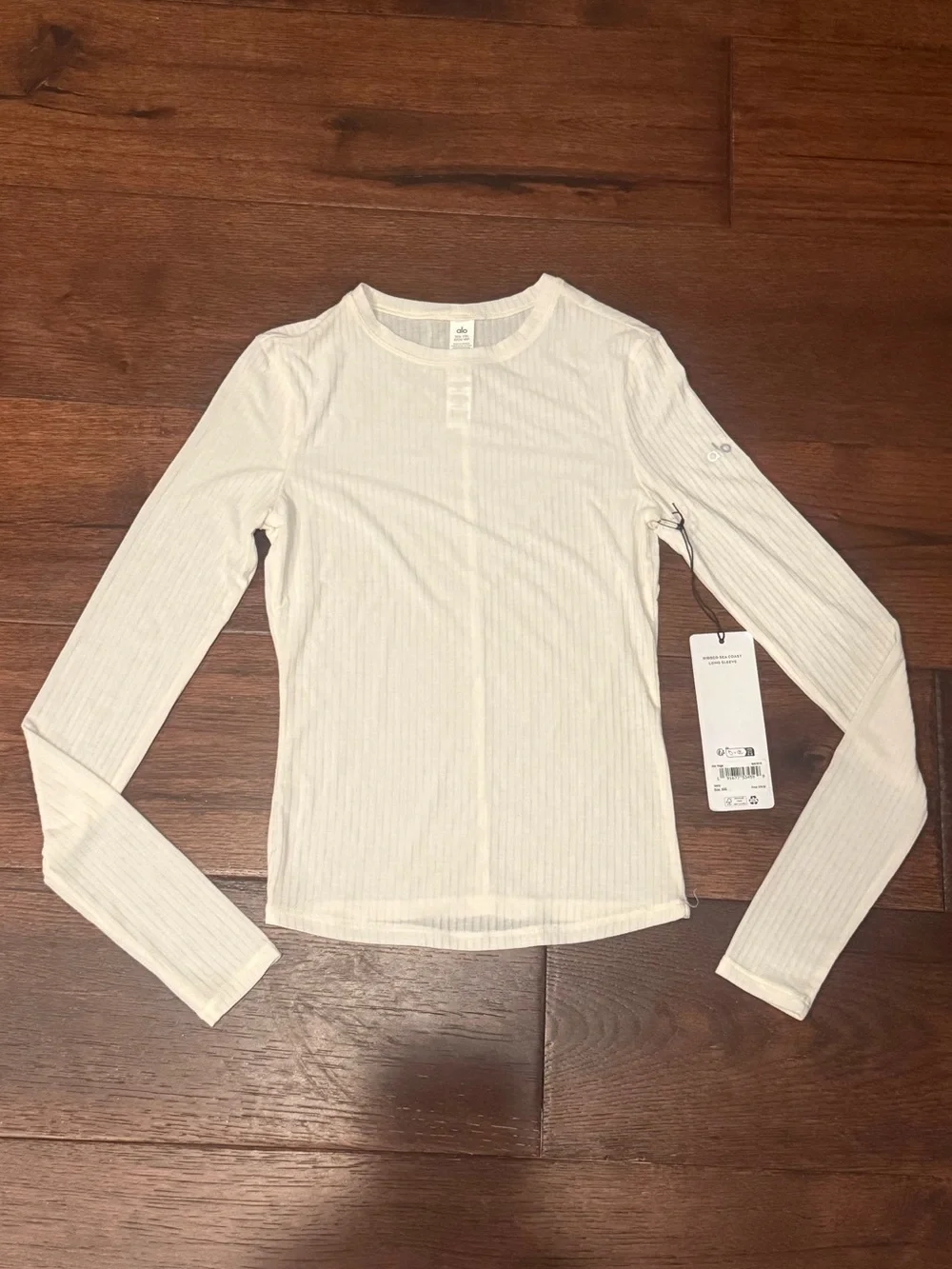 NWT ALO WOMENS RIBBED SEA-COAST LONG SLEEVE, SIZE XXS, CREAM